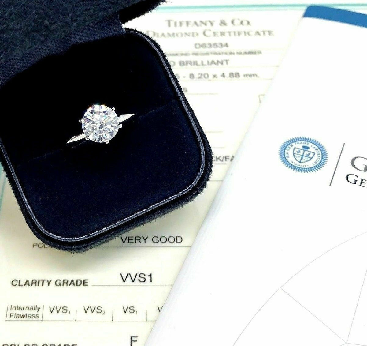 Tiffany & Co. Diamond Engagement Ring in 950 Platinum I VVS2 0.51 CTW