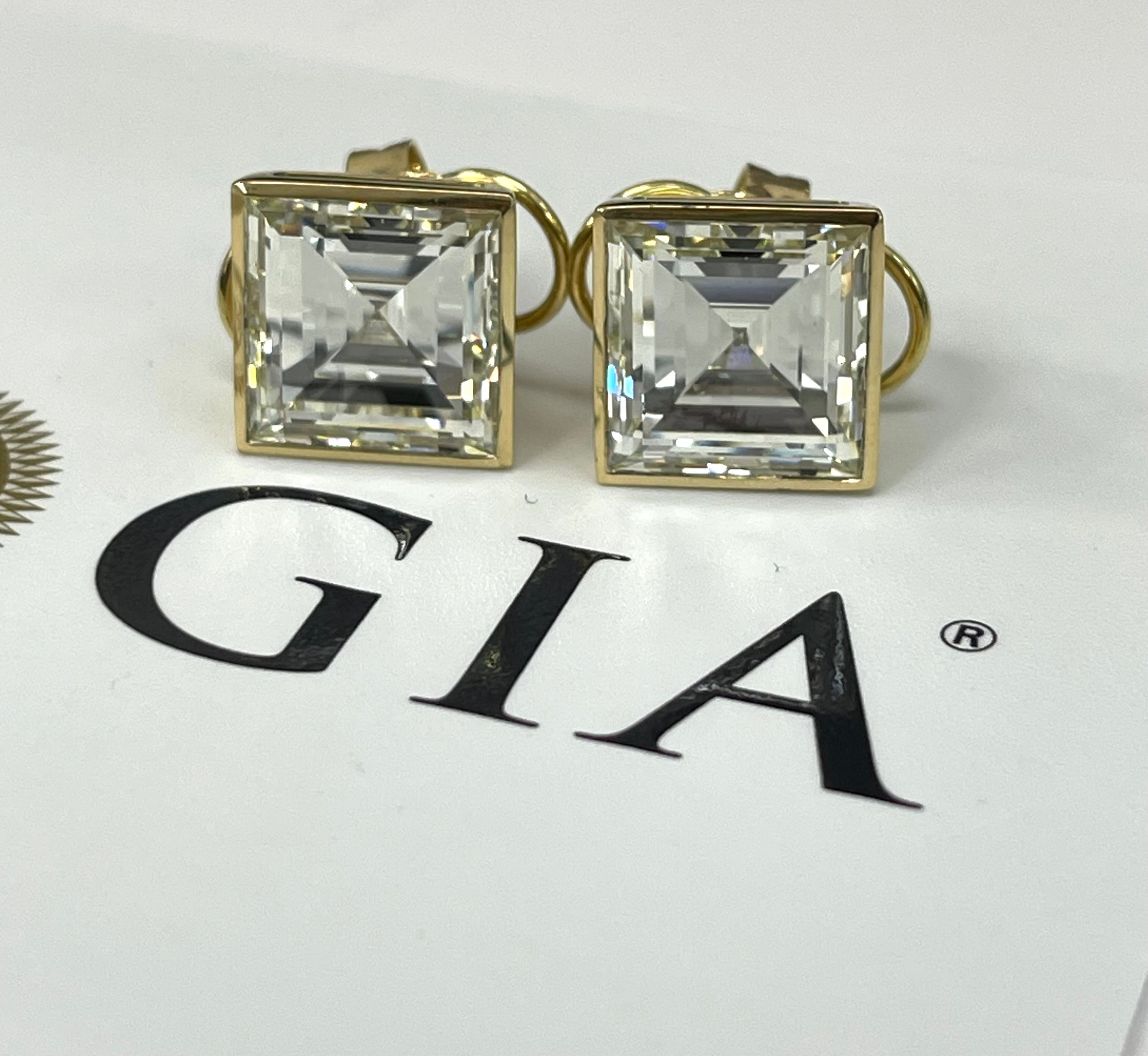 Square Step Cut Diamond Stud Earrings GIA Certified Yellow Gold 18kt