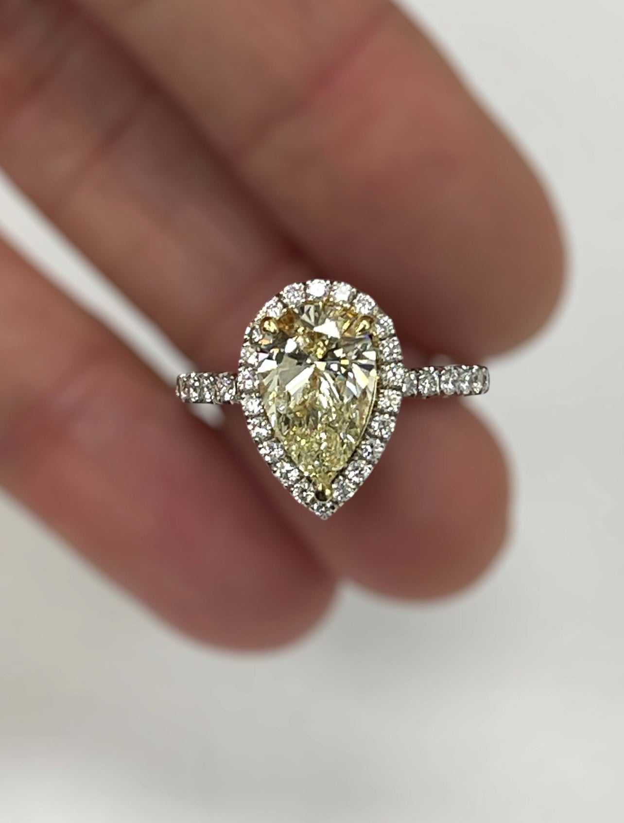 Pear Brilliant Diamond Engagement Ring EGL Certified 18kt White Gold