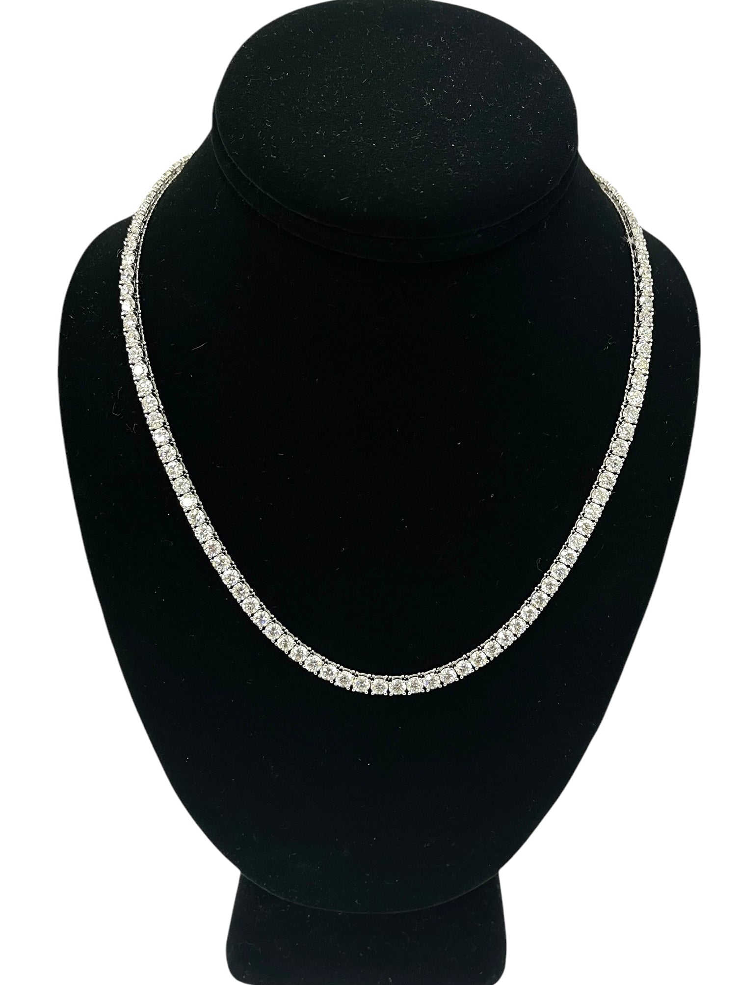 Round Brilliants Diamond Tennis Line Necklace 27.39 Carats White Gold