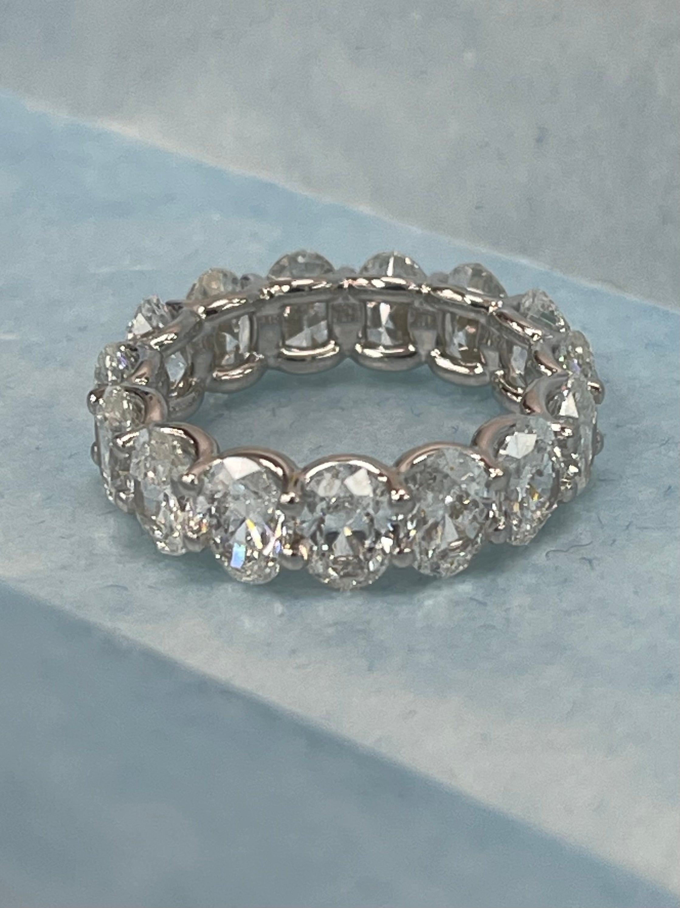 Oval Brilliant Eternity Diamond Ring White Gold 18kt
