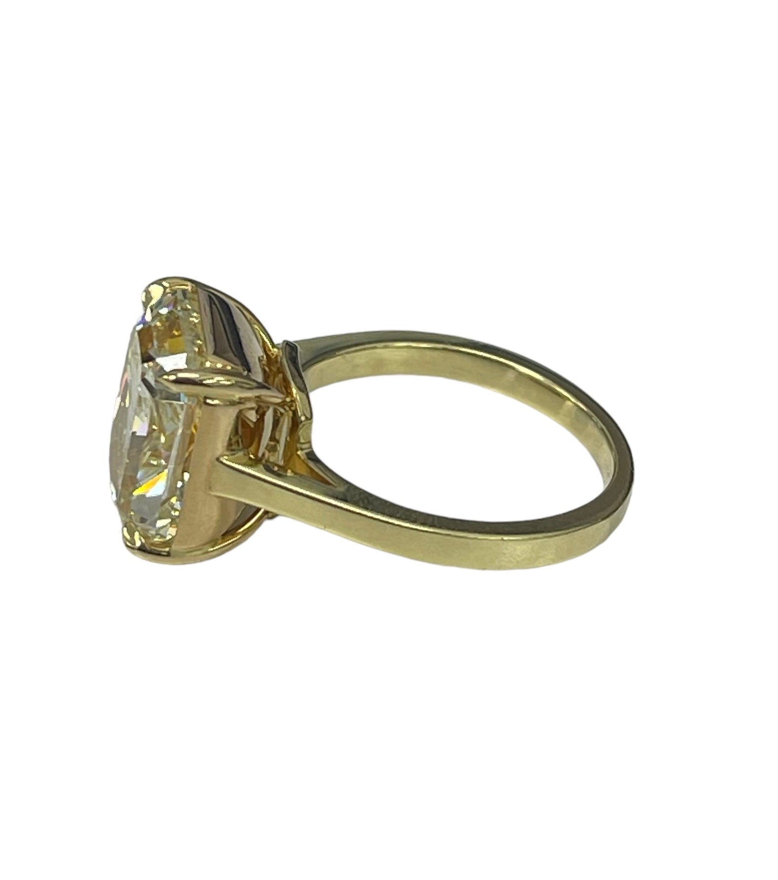 Radiant Cut Fancy Yellow Internally Flawless GIA Diamond RIng Yellow Gold 18kt