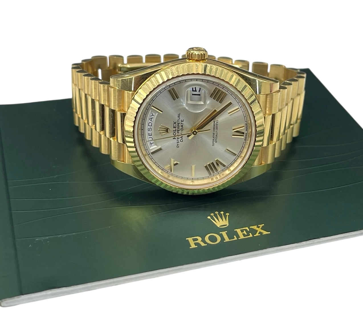 Rolex President Day Date 40mm Silver Roman Dial 228238