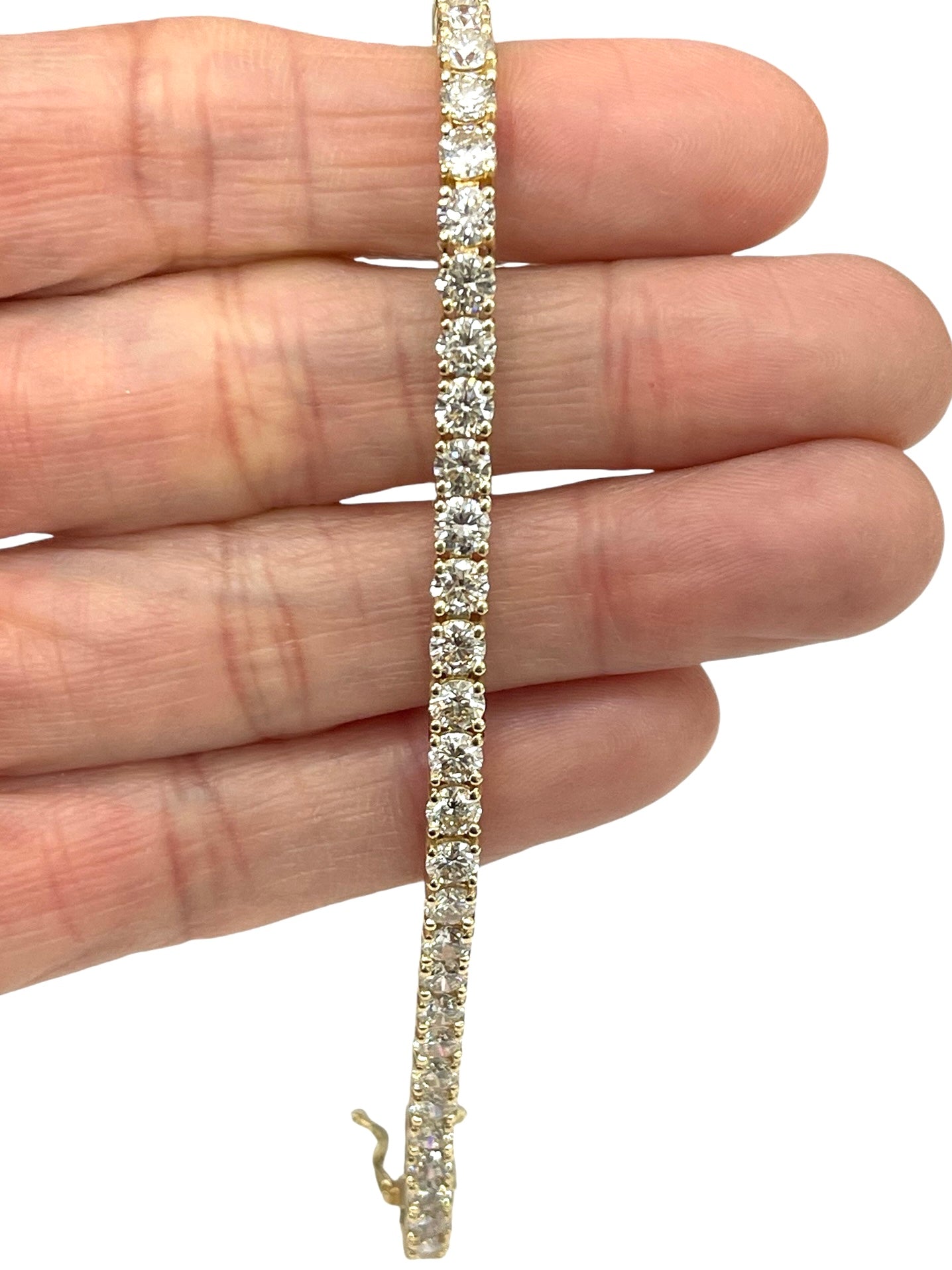 Round Brilliants Tennis Diamond Bracelet 7.62 Carats Yellow Gold