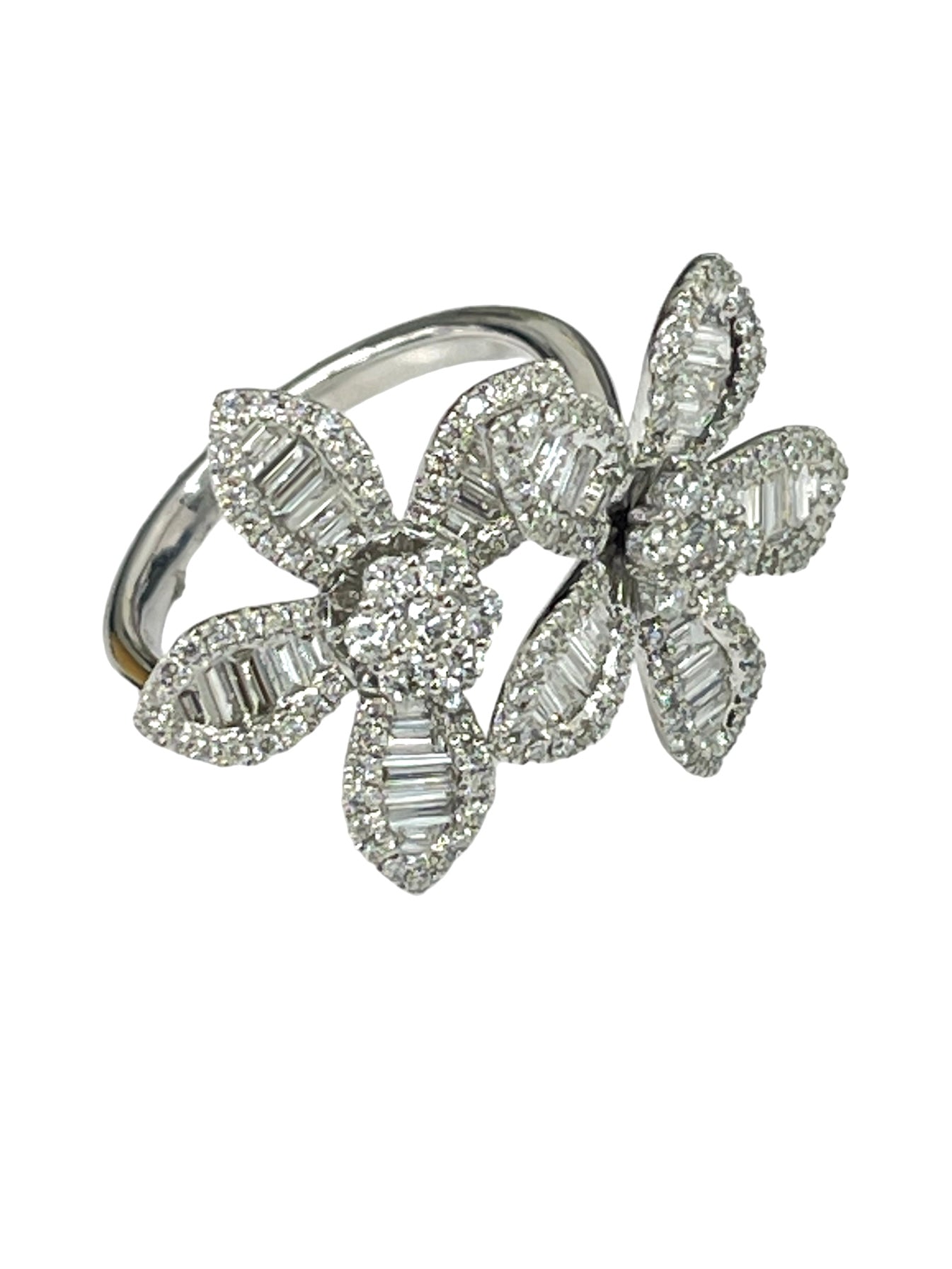 Double Flower Round and Baguettes Diamond Ring White Gold 18kt