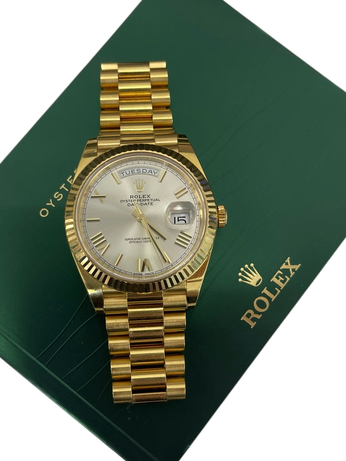 Rolex President Day Date 40mm Silver Roman Dial 228238