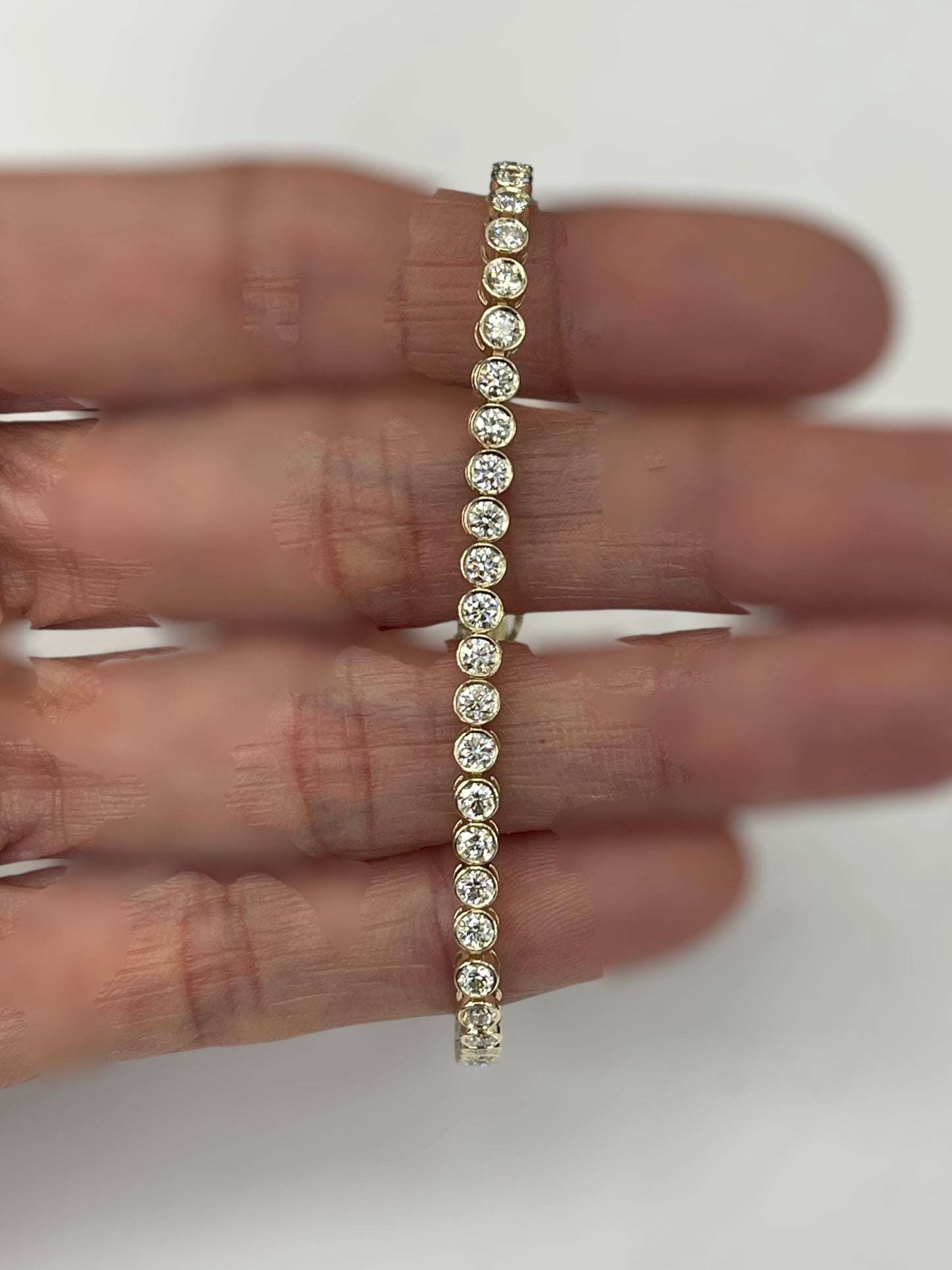 Round Brilliant Diamond Tennis Bracelet Bezel Setting 14kt Yellow Gold