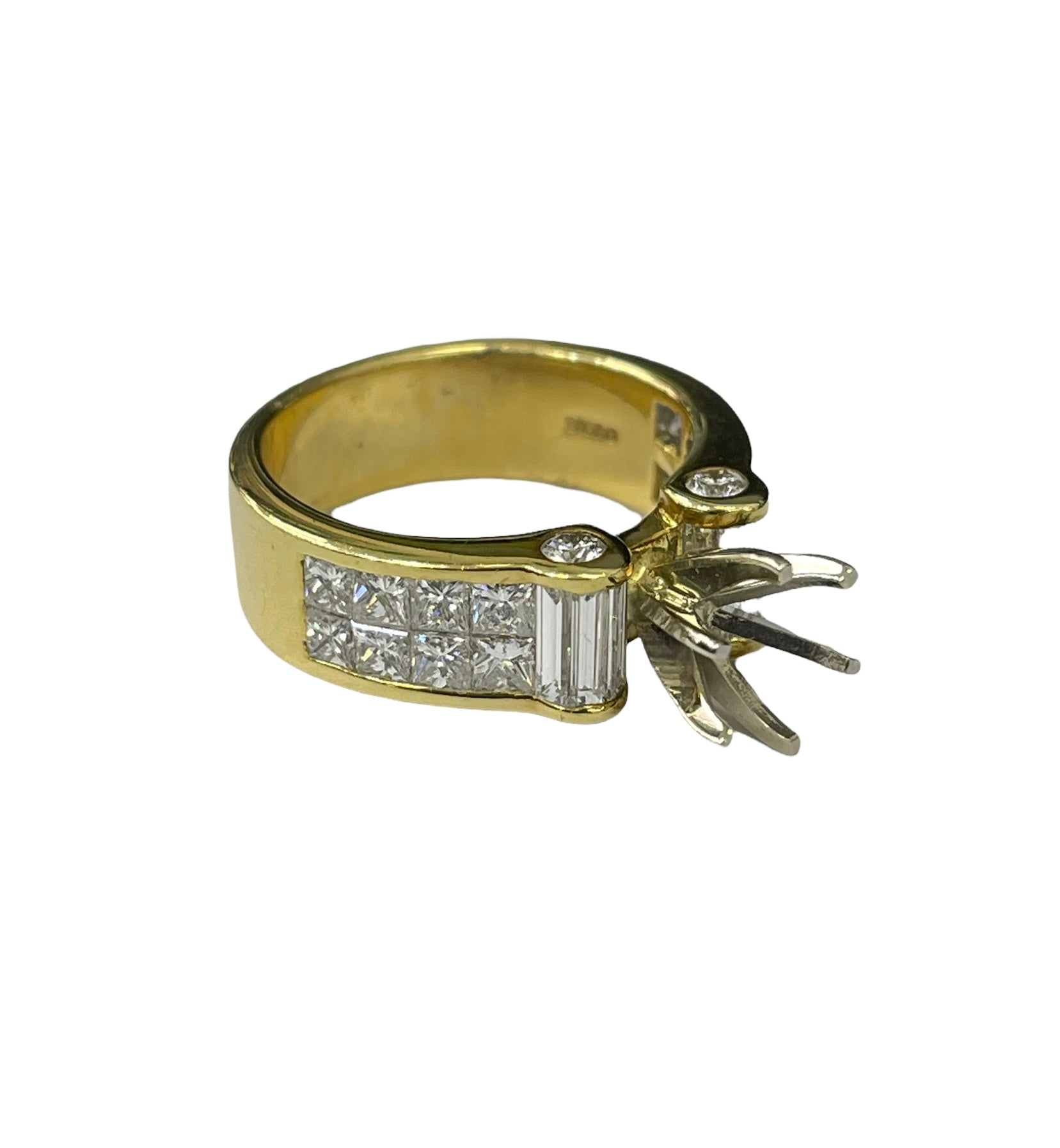 Six Prongs Semi-Mounting with Princess Cut and Baguettes Diamonds Yellow Gold