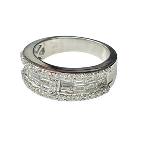 Round Brilliants and Baguettes Diamond Band 1.32 Carats White Gold