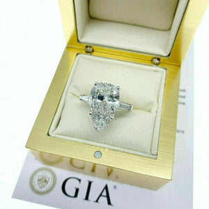 4.64 Carats tw. Pear Shape Center Diamond Engagement Ring GIA 4.34 E SI 1 Center