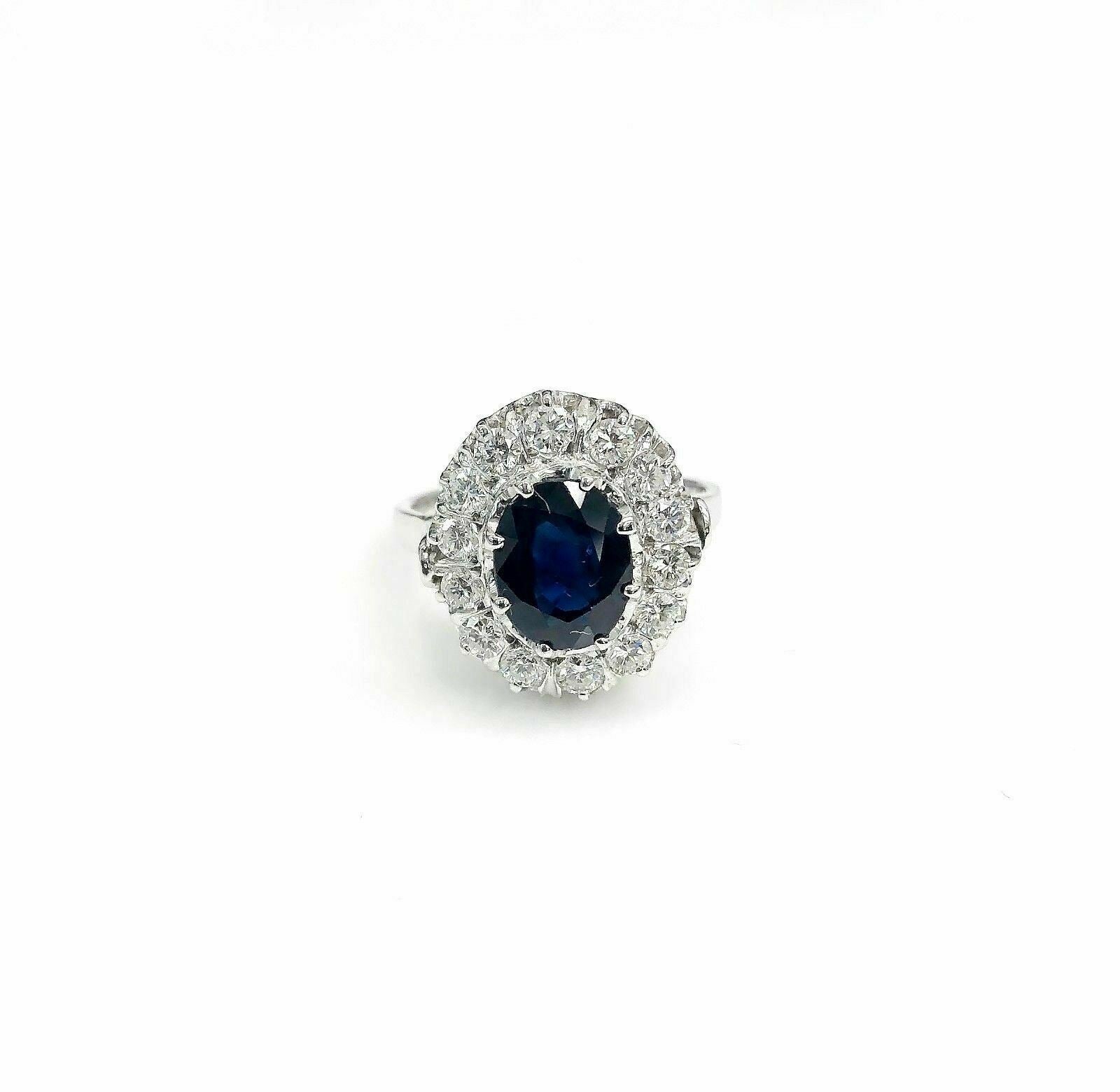 3.65 Carats Vintage Diamond and Sapphire Halo Ring 14K Gold 2.75 Carats Sapphire