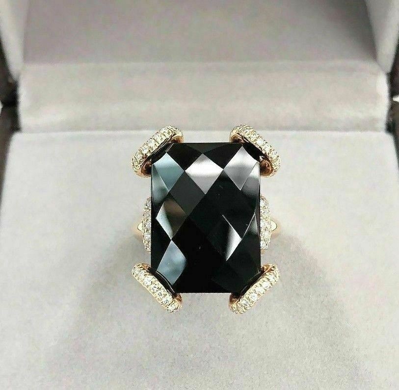 GUCCI Italian Made Horsebit Diamond and Onyx Ring 18K Rose Gold F VS1 Diamonds