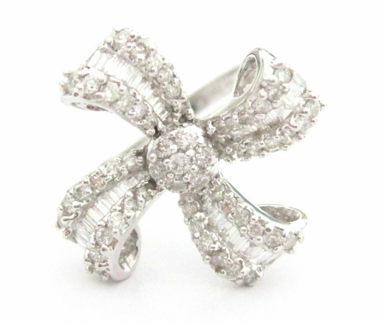 1.27 TCW Round & Baguette Cut Diamonds Cluster Cocktail Floral Ring G SI1 18k