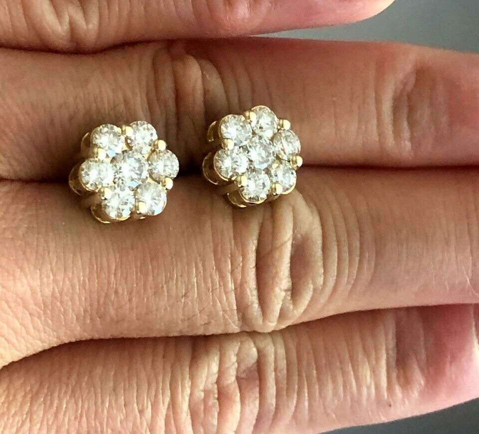 2.20 Carats Round Cut Diamond Cluster Flower Earrings In 14k Yellow Gold