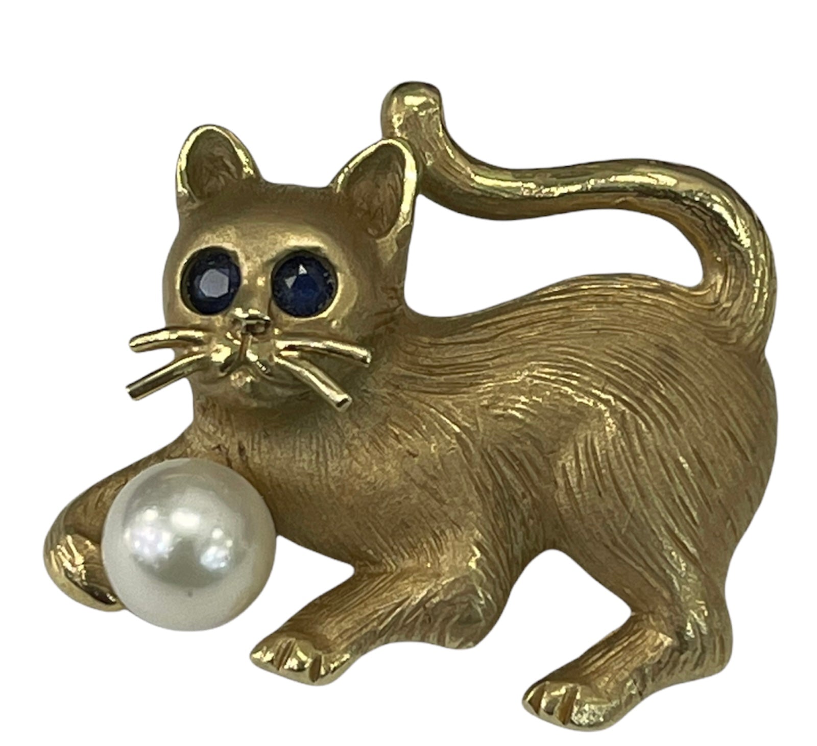 Vintage Pin Animal Theme Cat with Pearl And Sapphire Accents Yellow Gold