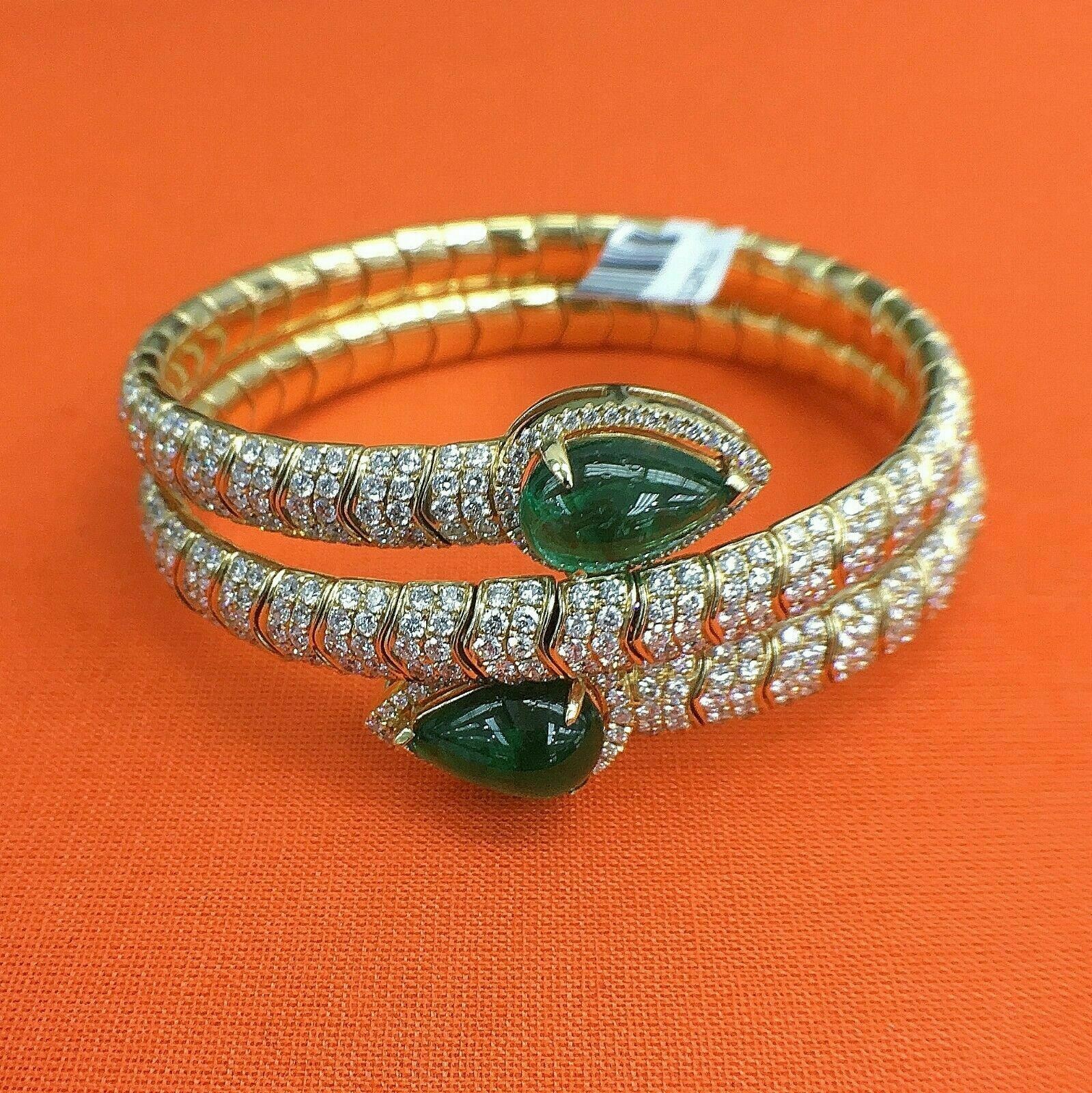 18K Gold 17.54 Carats t.w. Diamond and Emerald Cuff Bangle 2.45 Ounces of Gold
