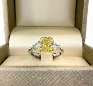 GIA 2.58 Carats t.w. Radiant Fancy Intense Yellow Trillion Diamonds Wedding Ring