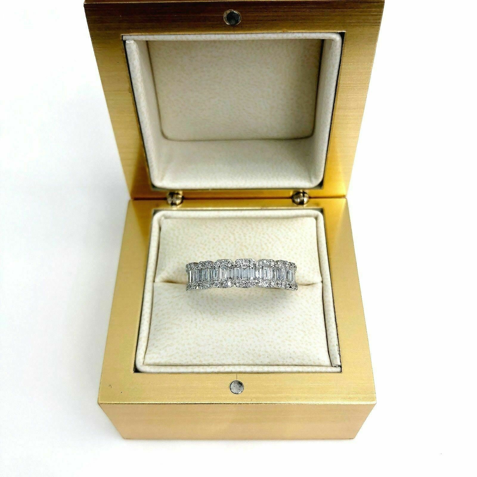 1.48 Carats Diamond Anniversary/Wedding Band 18K Gold G VS SI Diamonds