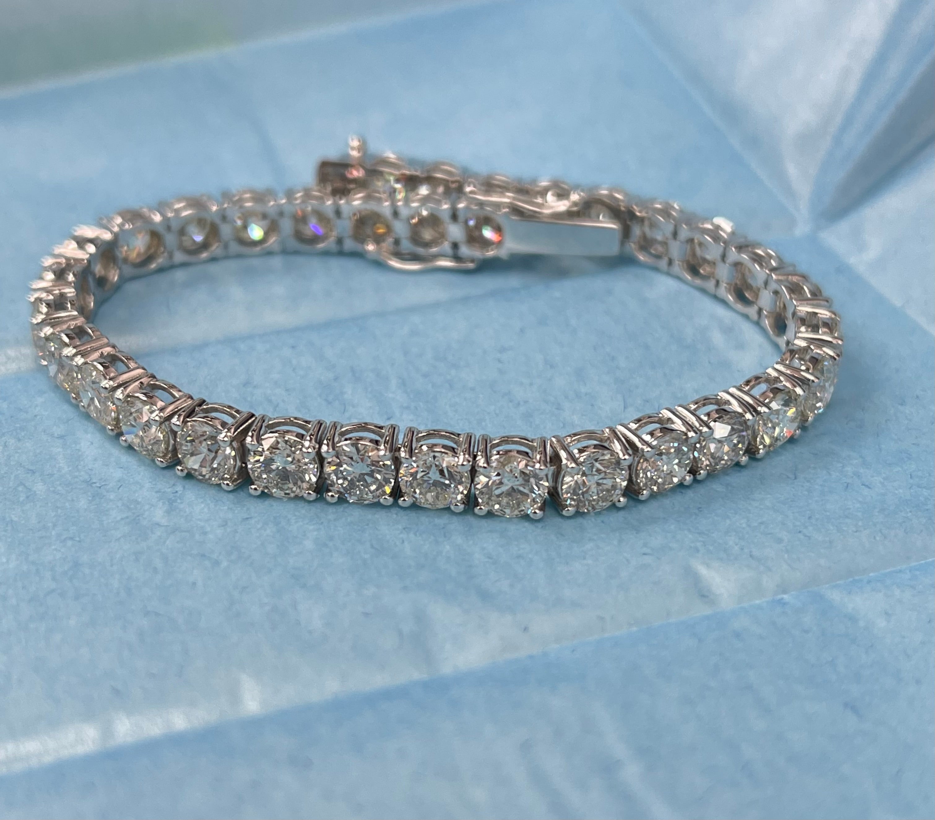 Tennis Bracelet Round Brilliants Diamonds 16.64 Carats White Gold