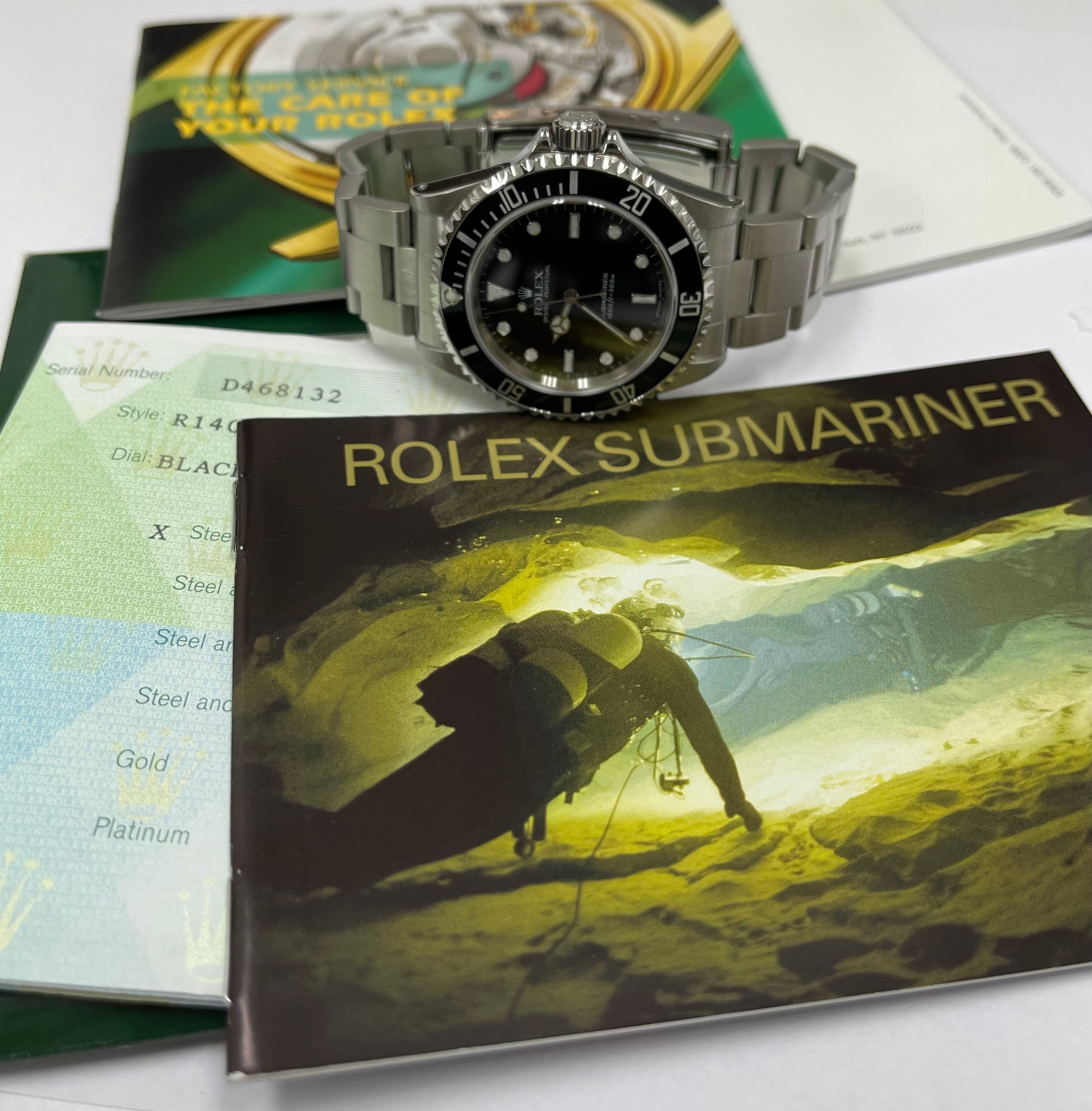 Rolex Submariner No-Date Stainless Steel 40mm Black Oyster Watch 14060 M