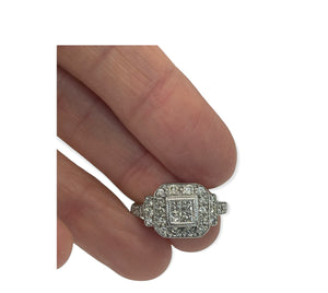 Round Brilliants Legacy Diamond Ring White Gold 14kt