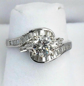 0.99 Carat t.w. Diamond Wedding/Engagement Ring 18K Gold 0.58 Carat Center