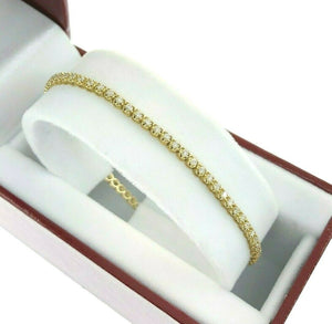 1.32 Carats t.w. Diamond Tennis Bracelet 18K Yellow Gold Round Diamonds