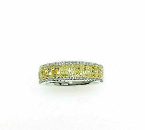 2.67 Carats t.w. Fancy Yellow and White Diamond Anniversary Ring 18 Karat Gold