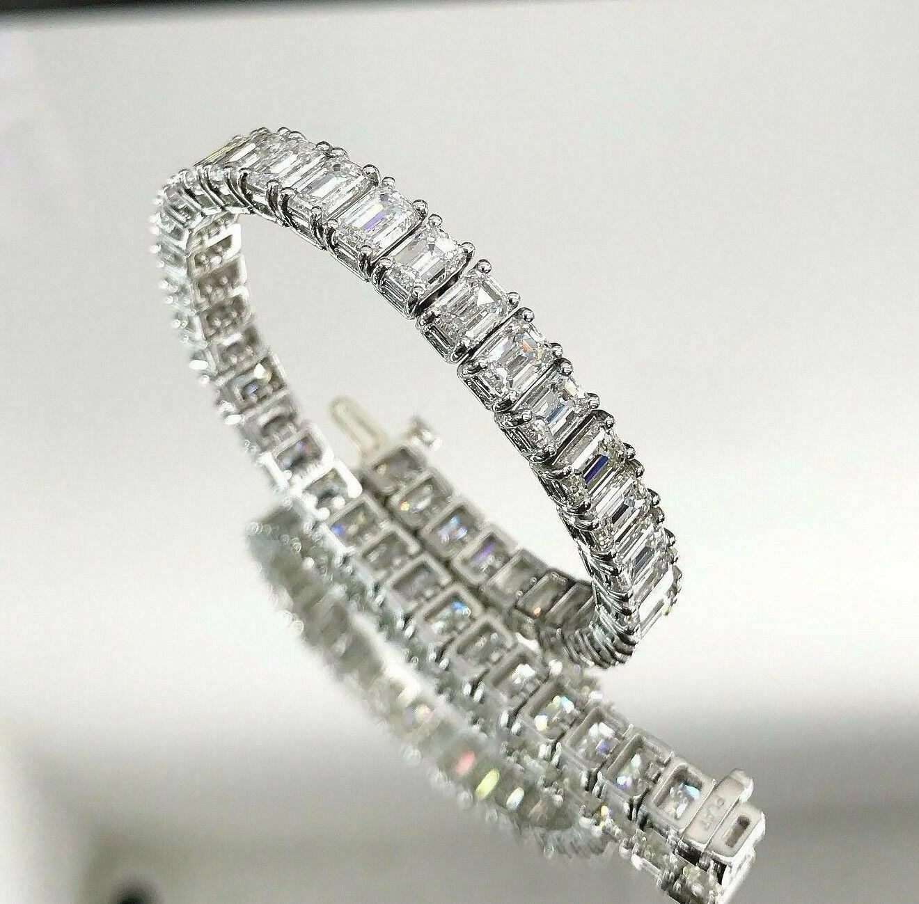 22.60 Carats t.w. Emerald Cut Diamond Tennis Bracelet Platinum 0.51 ct Diamonds