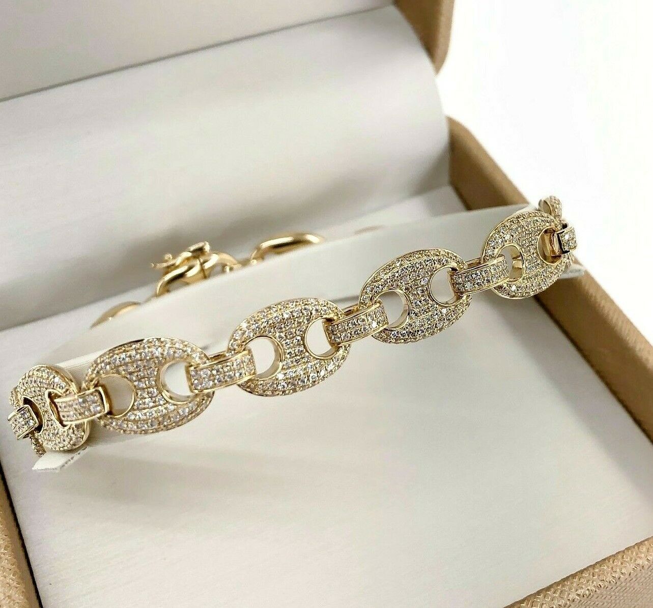 Men's 4.20 Carats Puffed Gucci Mariner Pave Set Round Diamond Bracelet 14K Gold