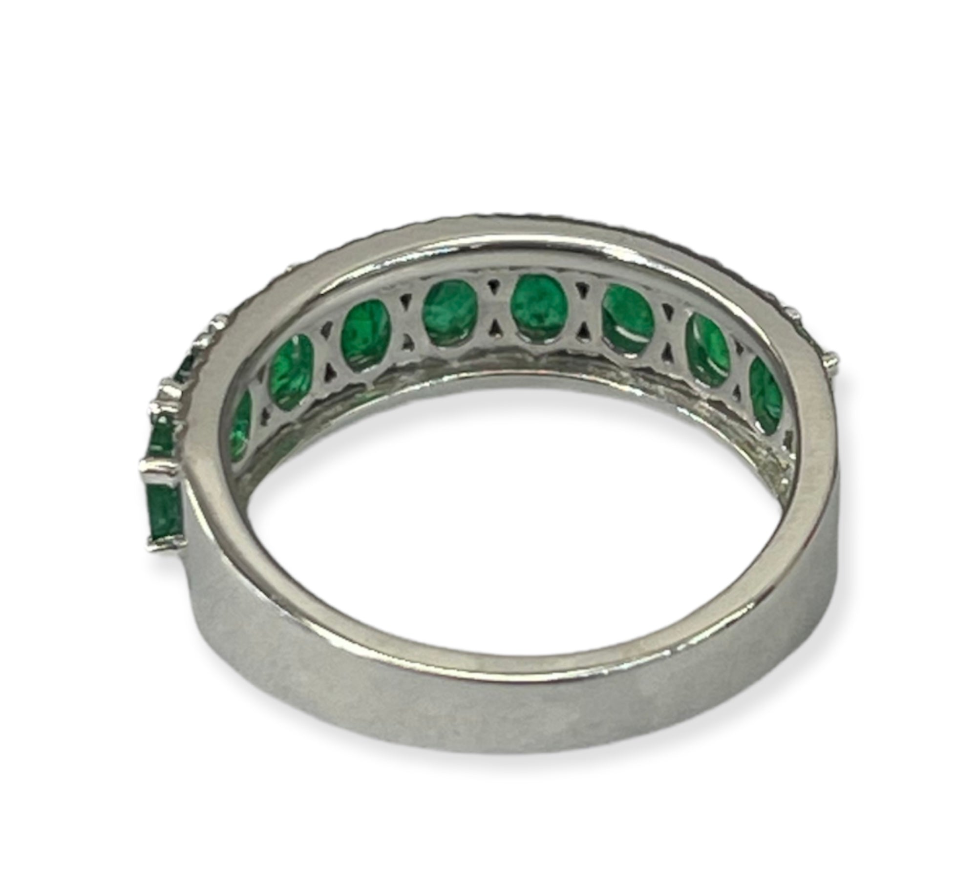 Emerald Oval Gem Single Row Diamond Ring White Gold 14kt
