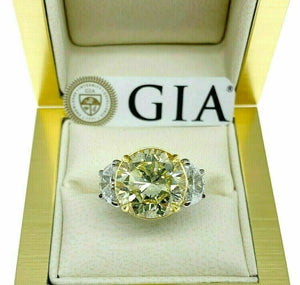 GIA Certified 6.11 Ct. Natural Fancy Light Yellow Round Diamond Platinum18 Ring