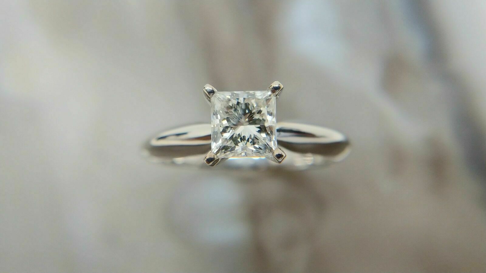 1.00CT AGS Certified F-G/SI2 Princess Cut Diamond Solitaire Platinum Ring