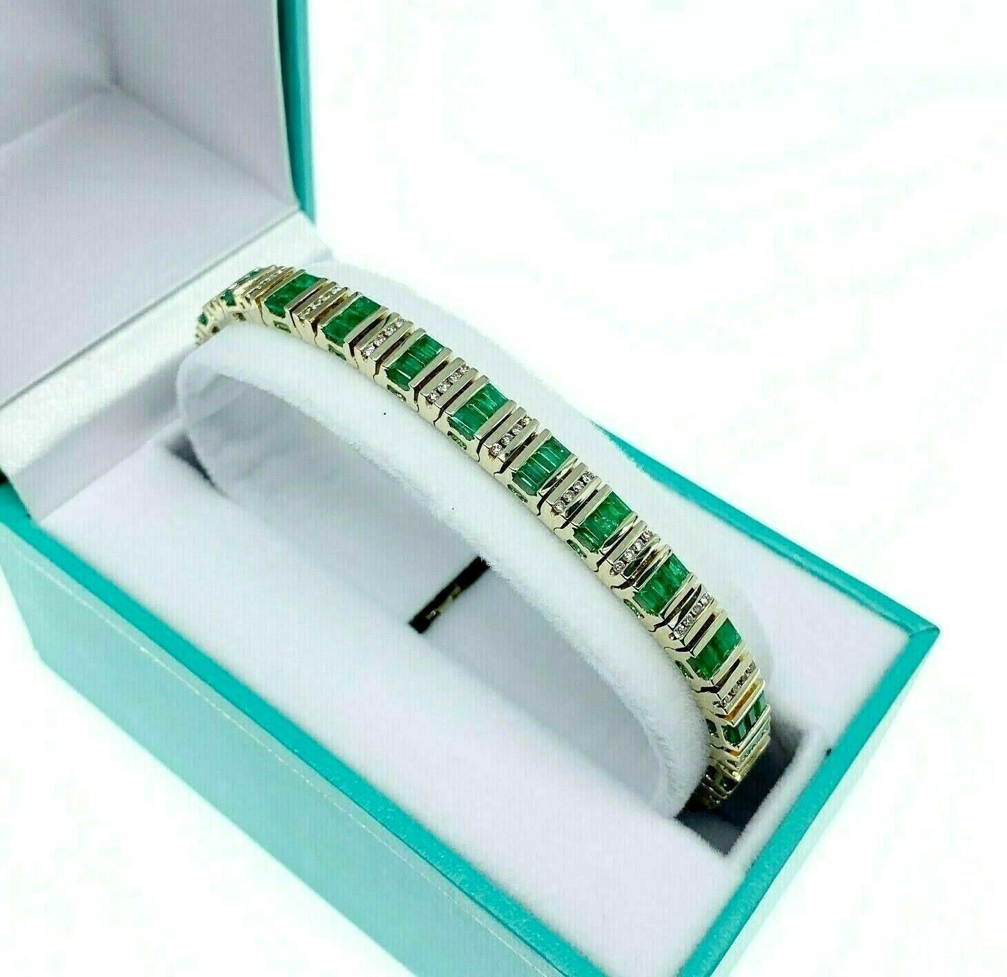 5.25 Carats t.w. Emerald and Round Diamond Tennis Bracelet 14K Yellow Gold 6MM