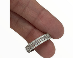 Diamond Band Baguettes and Round Brilliants Size 6.5 White Gold 18kt