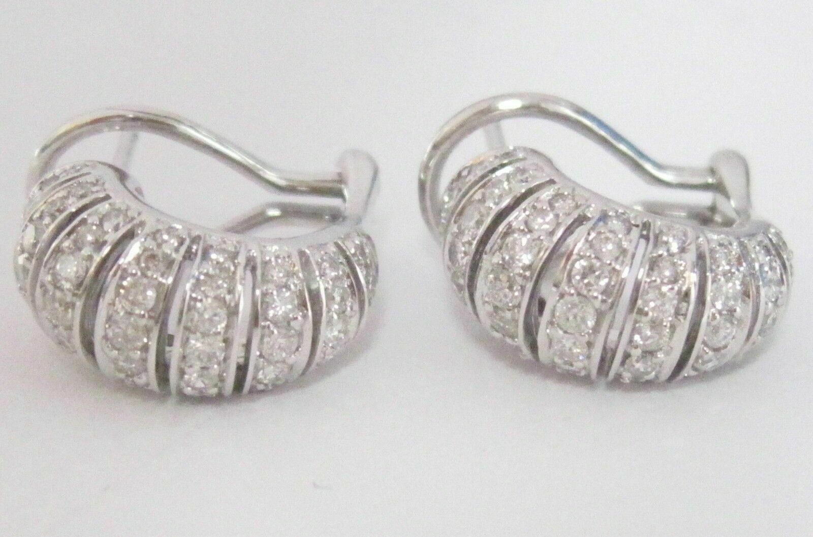 1.19 TCW Natural Round Brilliant Diamond Huggie Earrings G SI1 14k White Gold