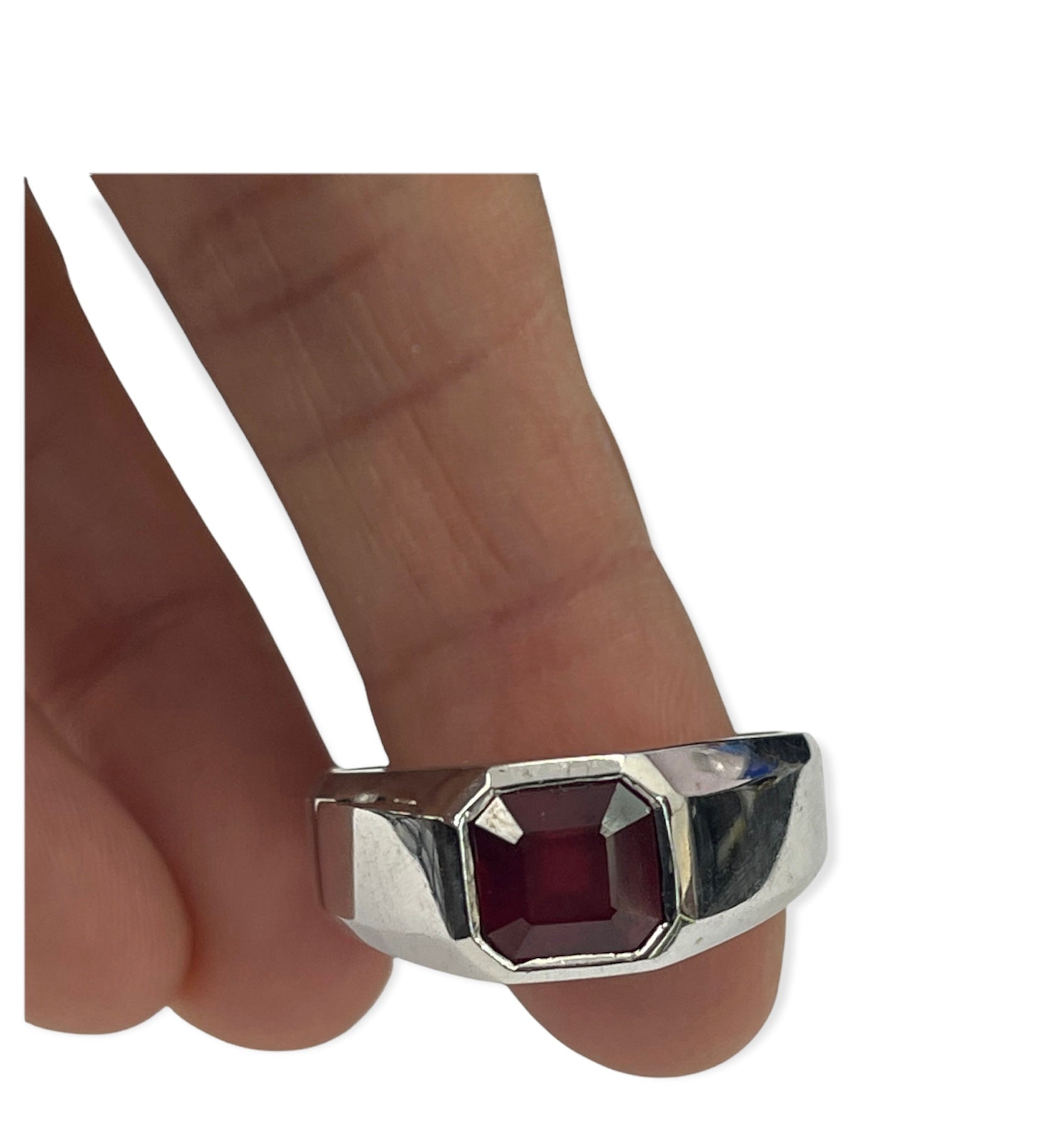 2.69 Carats Ruby Gem Solitaire Ring White Gold 14kt