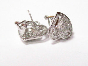 1.00 TCW Baguette & Round Diamonds Heart Shape Huggie Earrings 18k White Gold