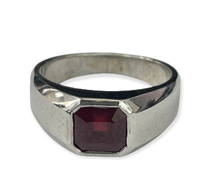 2.69 Carats Ruby Gem Solitaire Ring White Gold 14kt