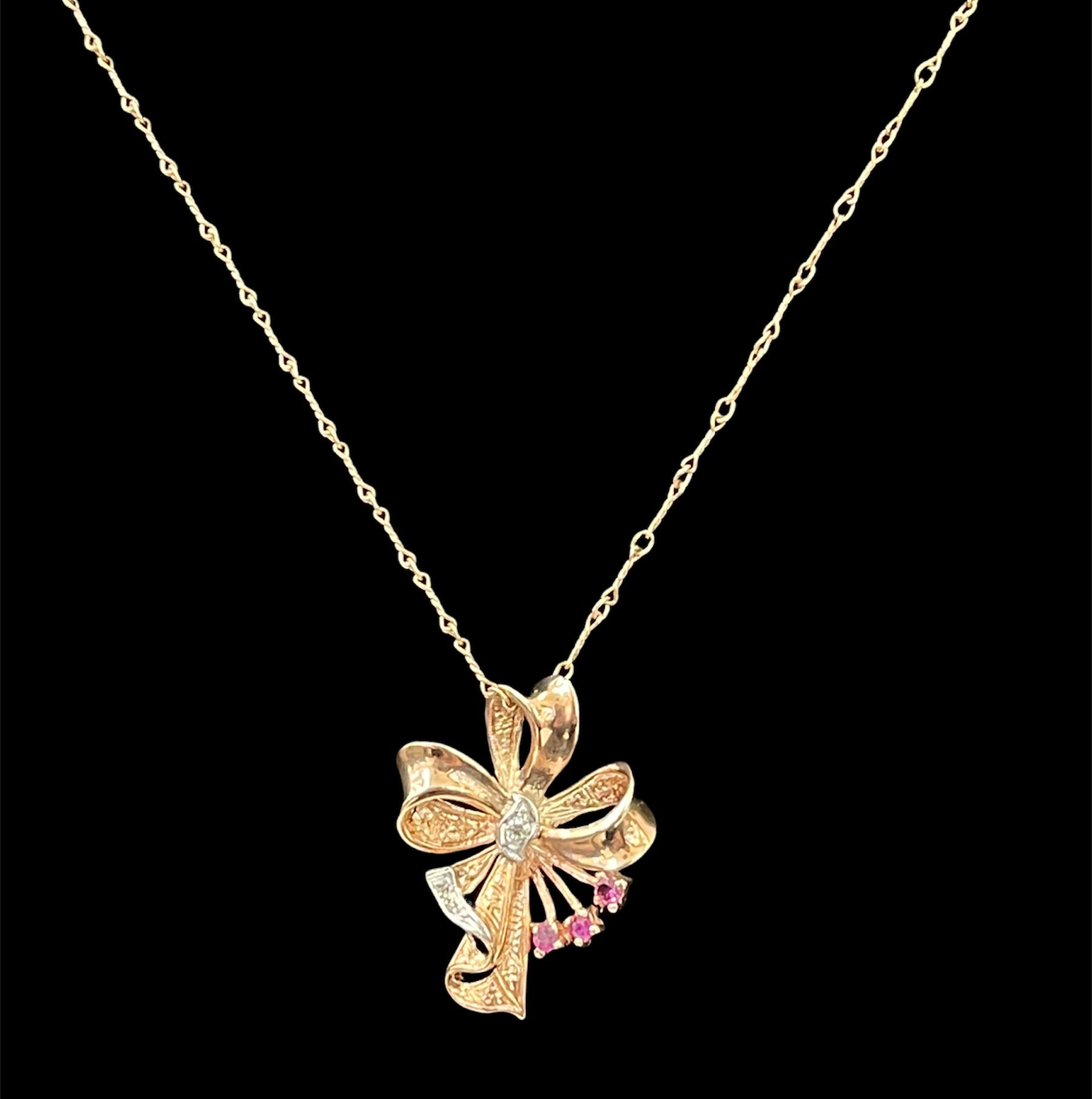 Pendant Chain Necklace With Diamonds and Gems Accents Rose Gold