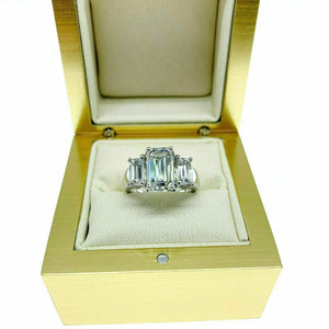 3.18 Carats t.w. 3 Stone Emerald Cut Diamond Wedding Ring GIA 2.02 H VVS2 Center