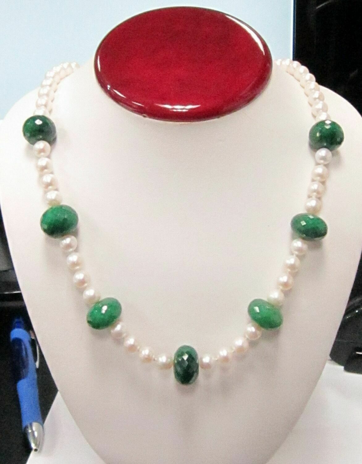 Fine 440.0 Carats Emeralds and Pearls String Necklace 14k White Gold