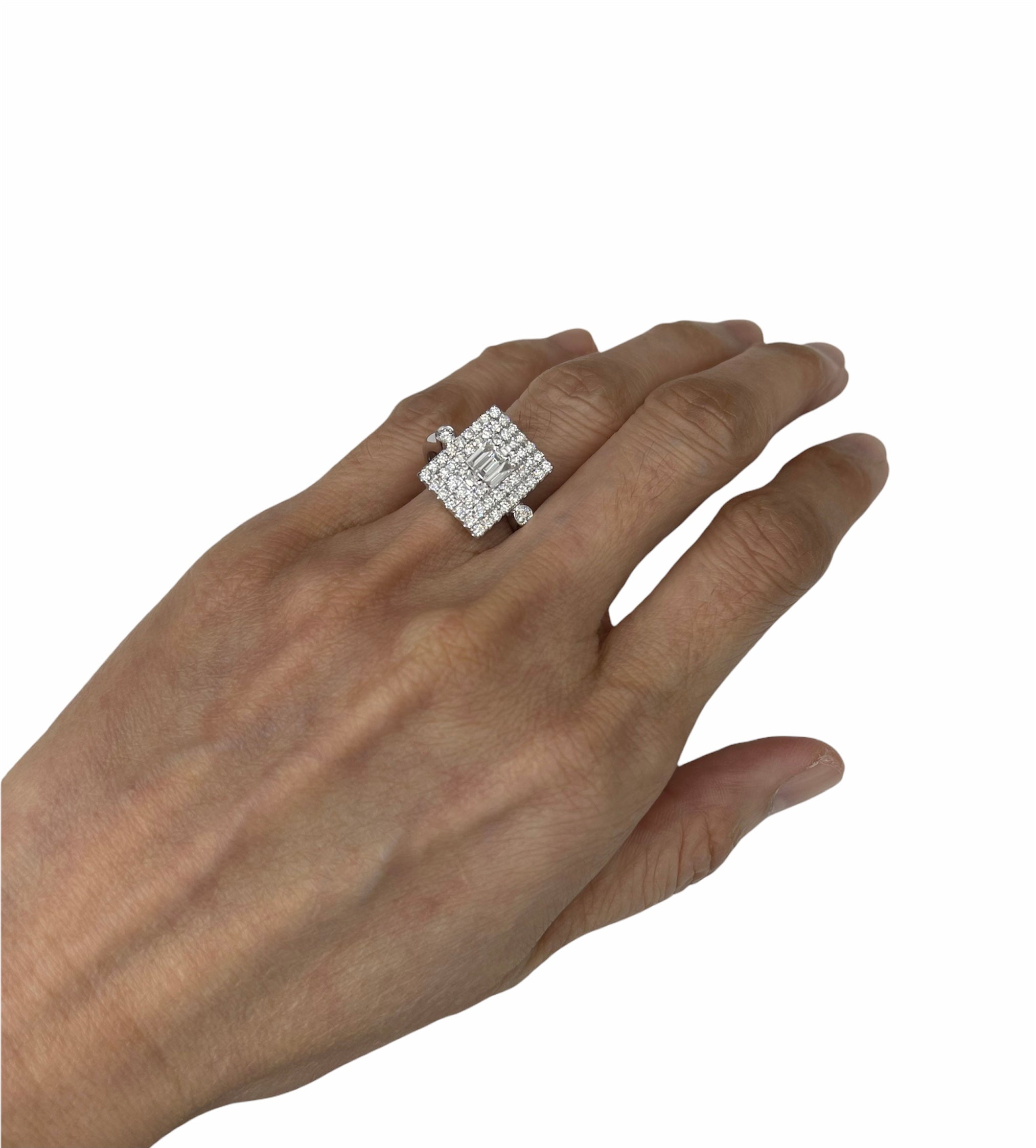 Round Brilliant Cluster Baguette Diamond Square Ring Size 6.5 White Gold