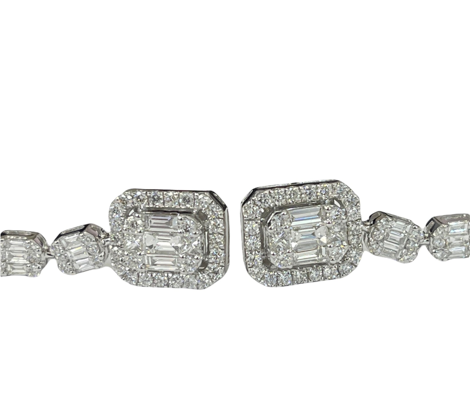 Baguettes and Round Brilliants Cluster Diamond Dangling Earrings 18kt