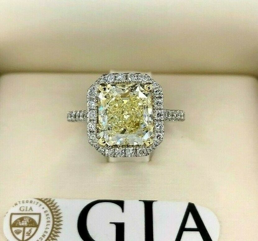 3.76 Carats GIA Radiant Fancy Yellow VVS1 Halo Diamond Wedding Ring 3.14 Center