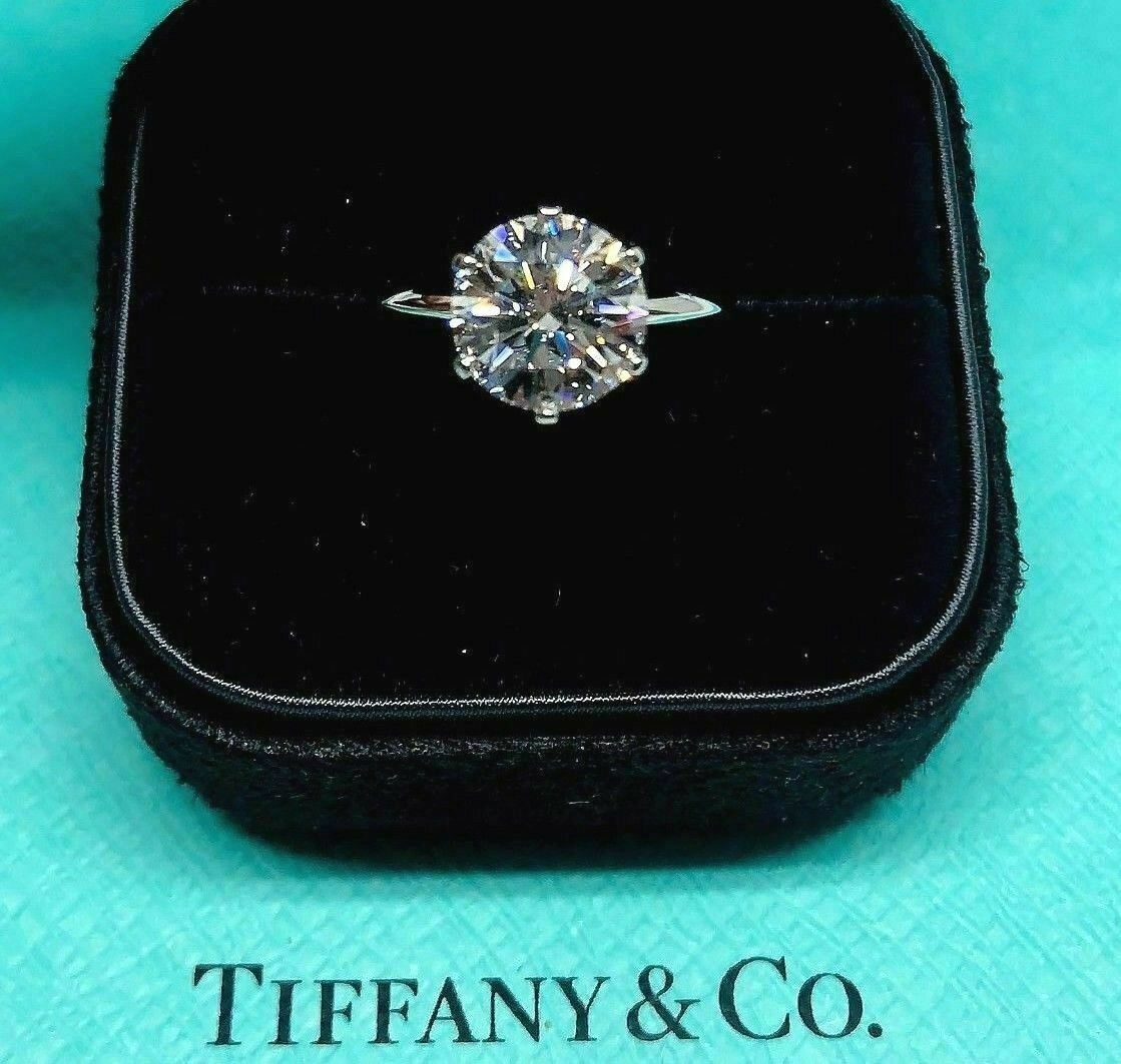 Tiffany & Co. 2.75 Carats E VS1 Round Diamond Platinum Solitaire Ring