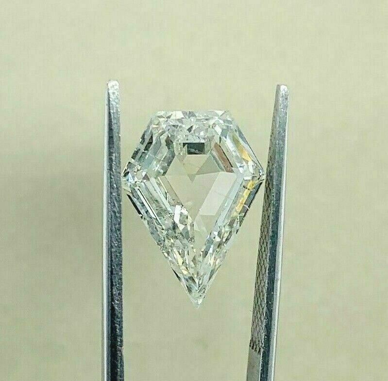 Loose Diamond AGS Diamond - 2.52 Carats Shield Step Cut Diamond K SI2