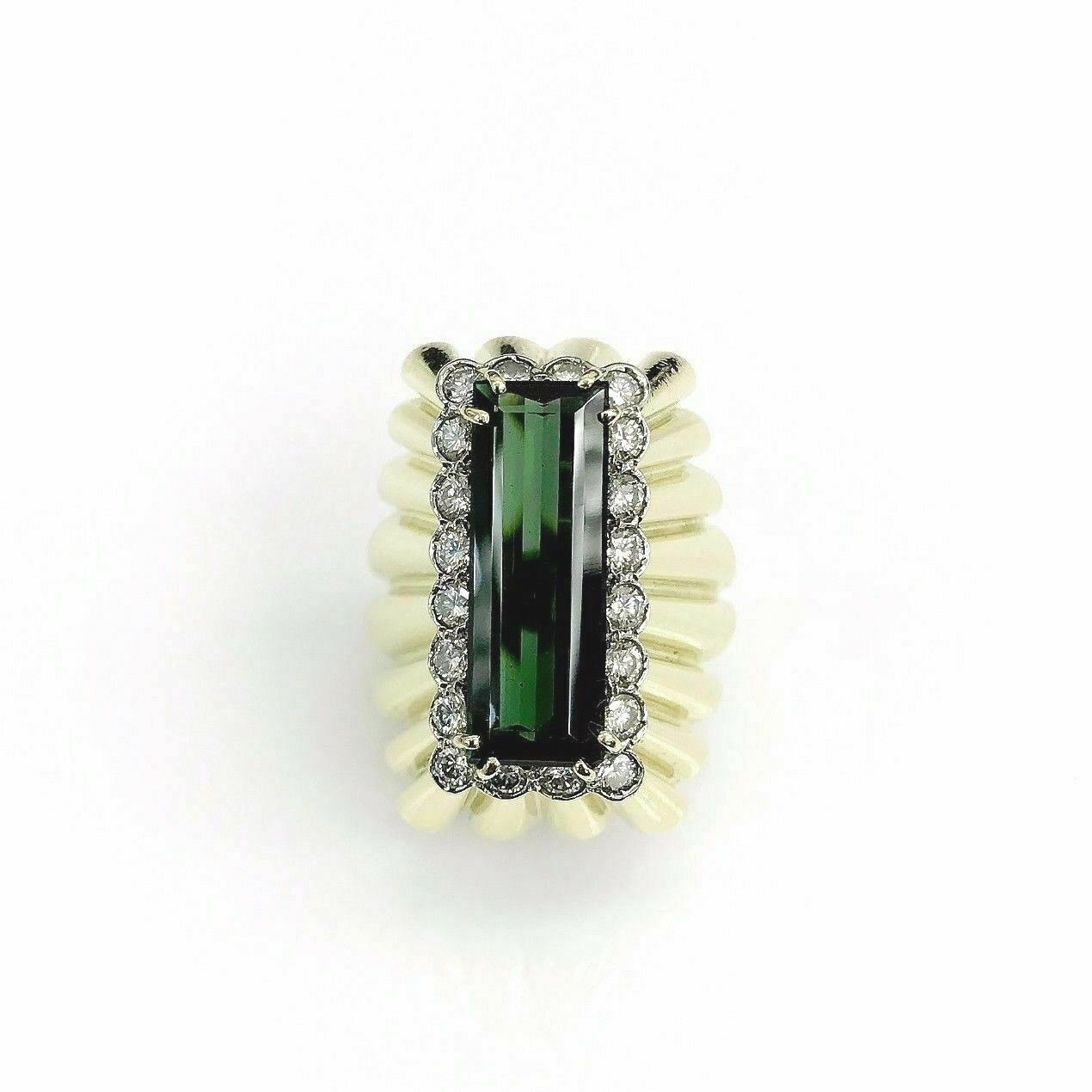 Vintage Solid 18K Gold 10.65 Carats t.w. Diamond and Green Tourmaline Ring 1960s