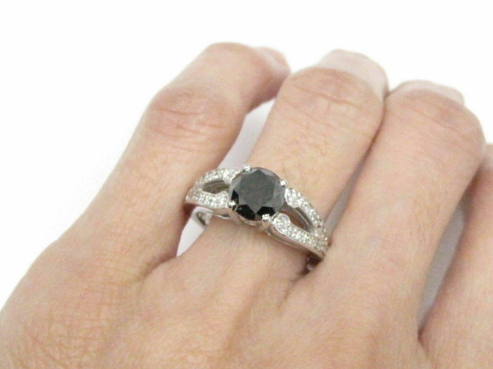 2.48 Natural Black & White Round Brilliants Diamond Ring Size 6 18kt White Gold