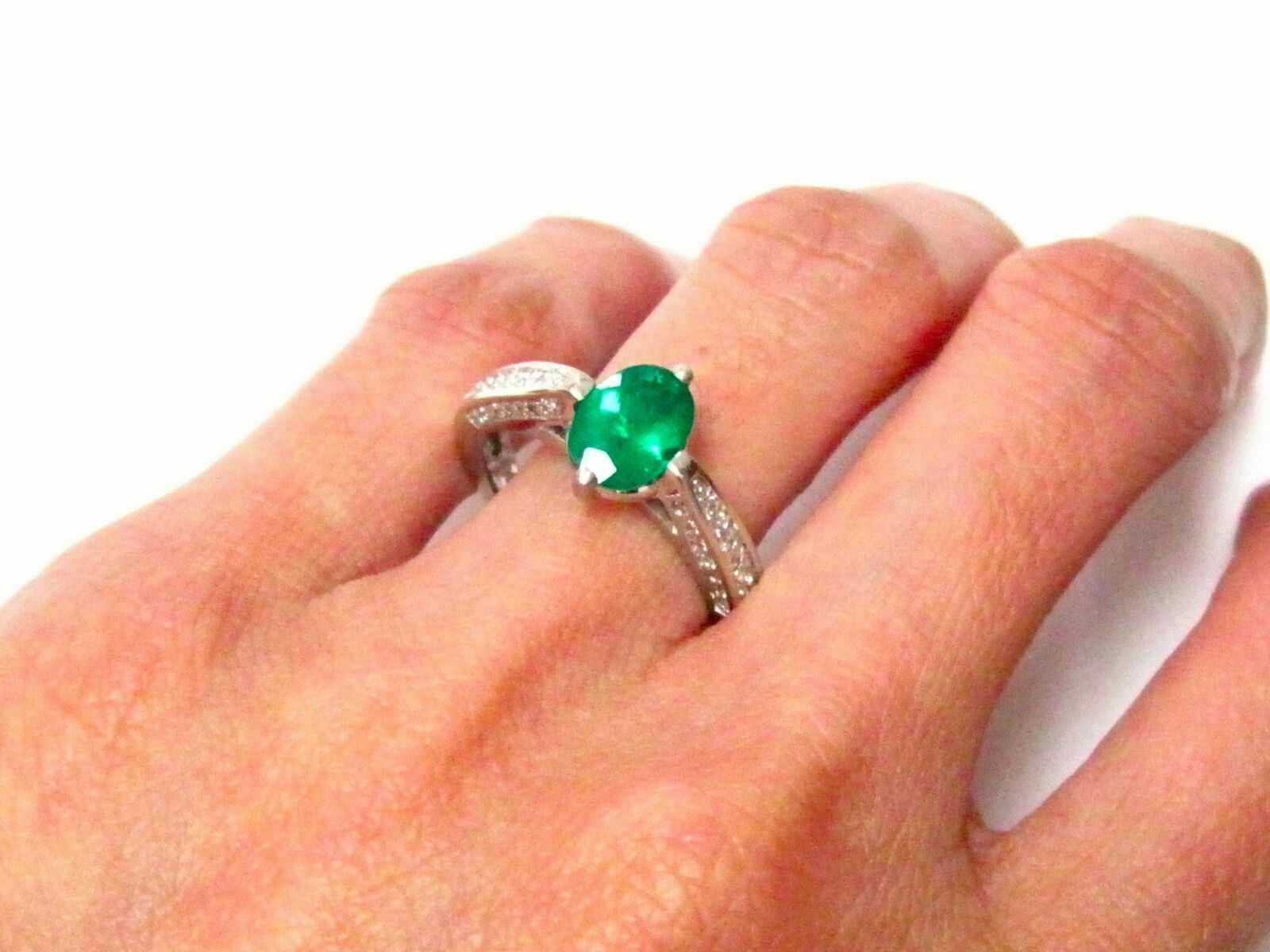 1.54 TCW Columbian Oval Emerald & Diamond Cocktail Ring Size 7 14k White Gold